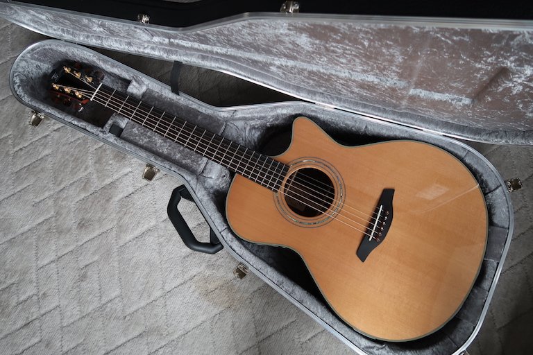 Furch OM23-CRCT  アコースティックギター